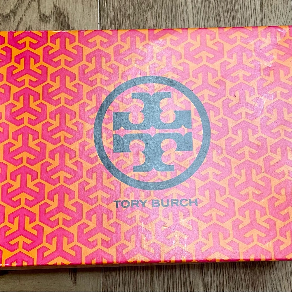 Size 8.5 Never worn Tory Burch Amina High Heel
